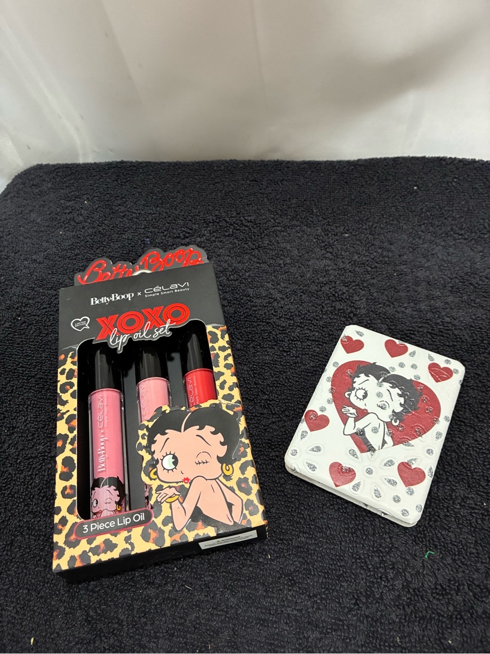 Betty Boop Lip Oil Trio — Pink, Rose, Red cosmetic mirror NWT